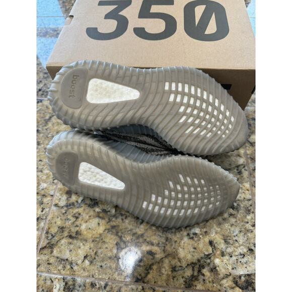 Adidas Yeezy Boost 350 v2 Beluga Reflective Men’s Size 5 *SHIPS FAST* main image 9